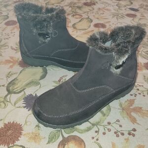 KHOMBU Womens Sz 8 Dark Browm Suede Ankle Boots Side Zipper